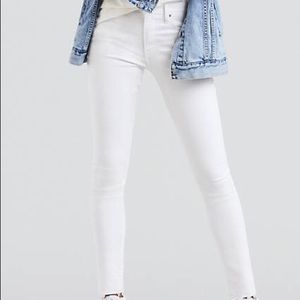Levi’s 28x30 721 high rise skinny jeans white